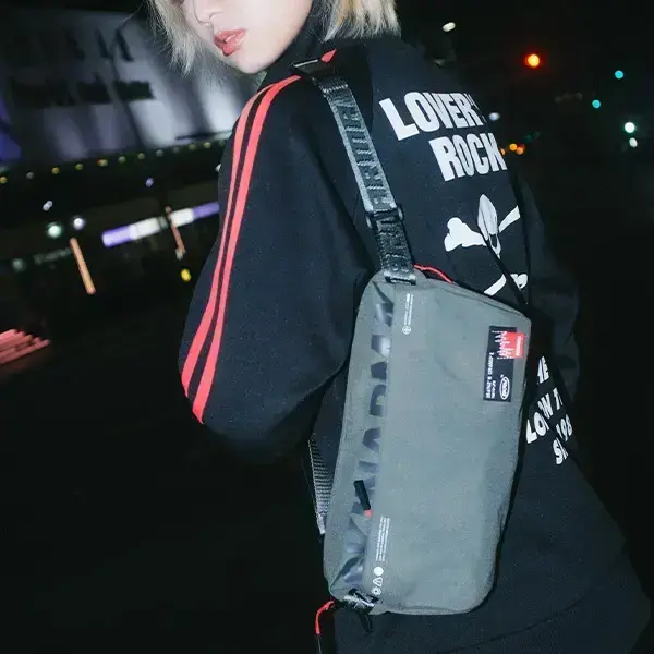 Skinarma Crossbody Bag Fardel black Фото num